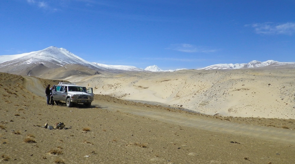 tibet roadtrip everest