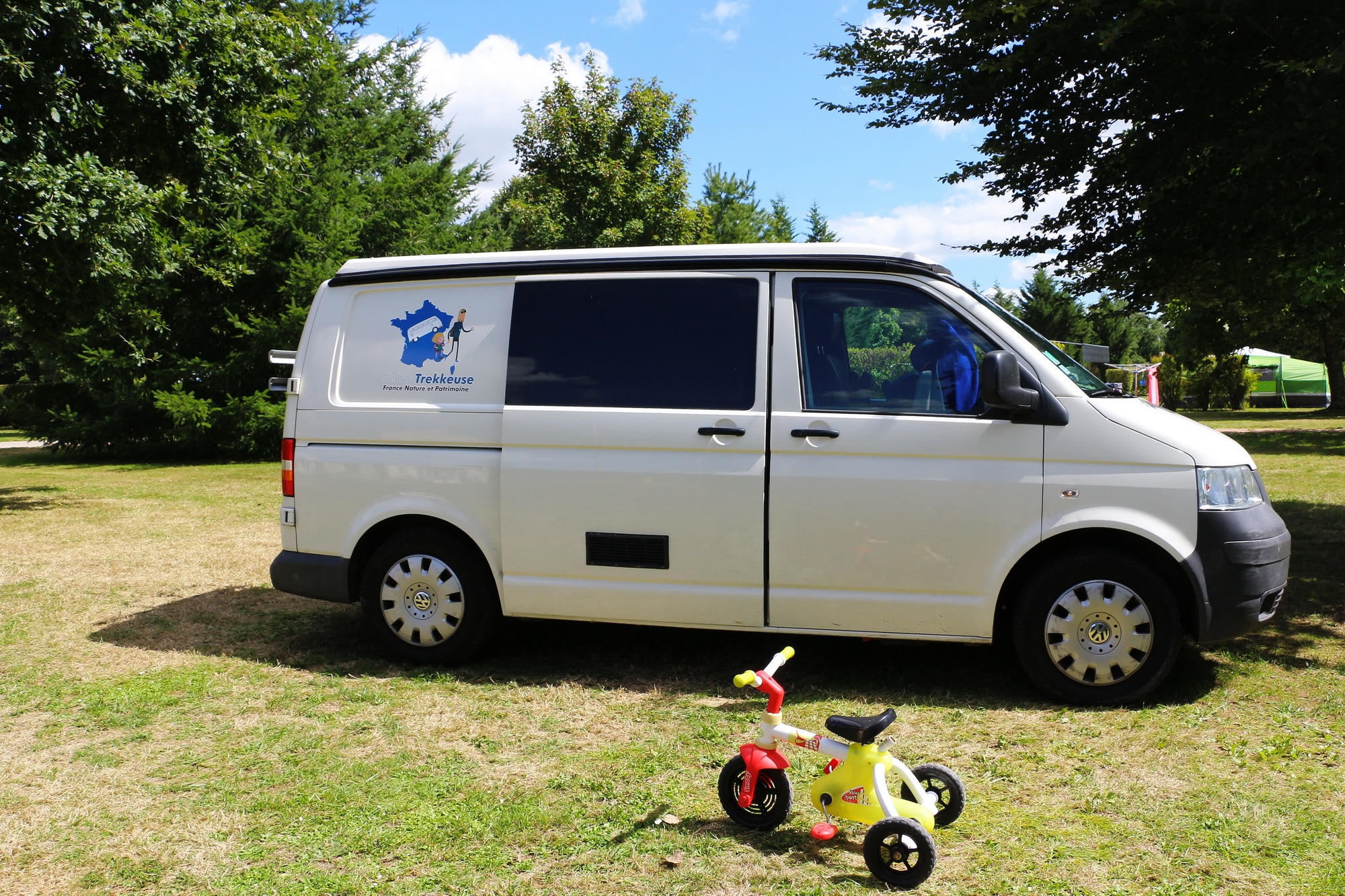 Tour de France en van avec bébé, une aventure inédite Tour de France en van avec bébé, une aventure inédite